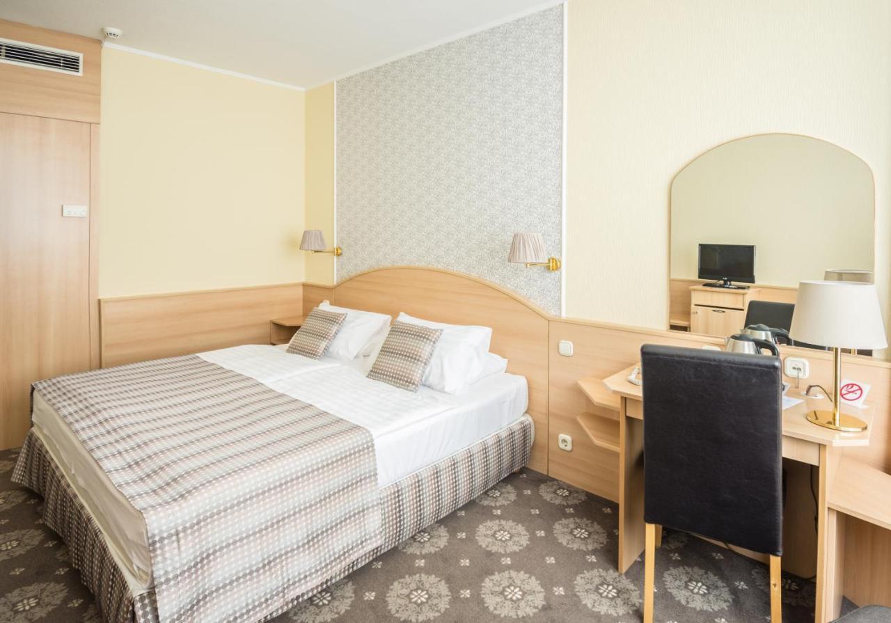 Hotel Orion Varkert Budapest Exterior photo