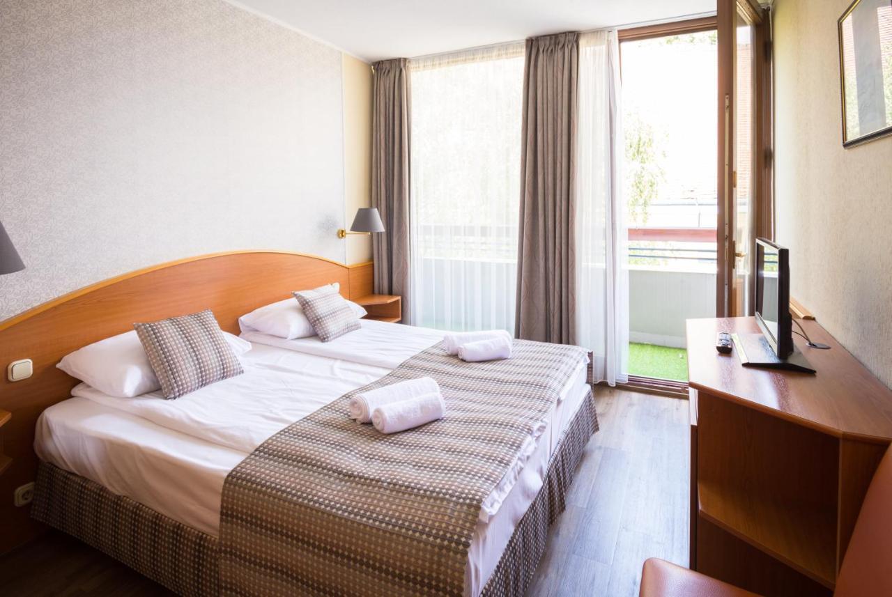 Hotel Orion Varkert Budapest Exterior photo