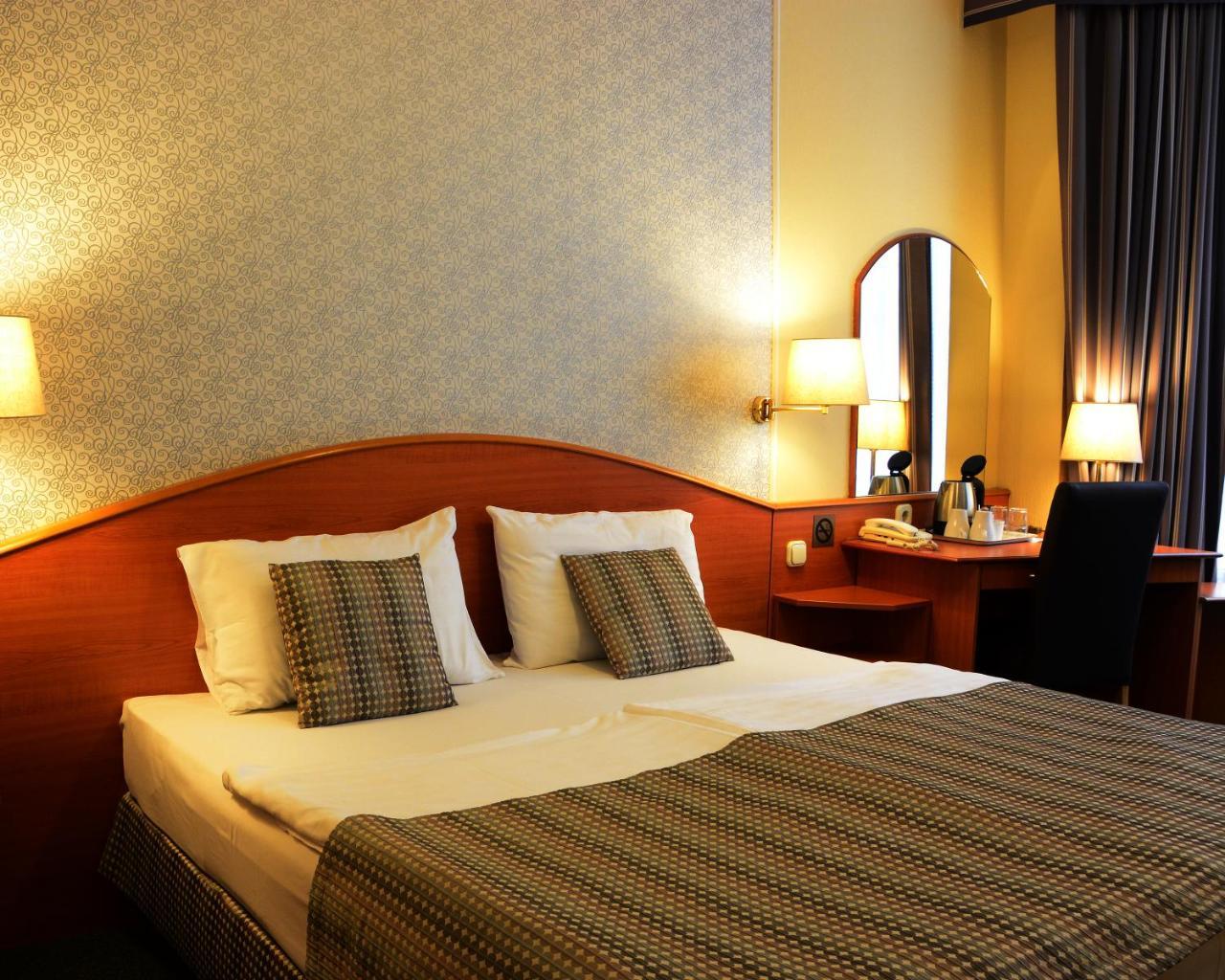 Hotel Orion Varkert Budapest Exterior photo