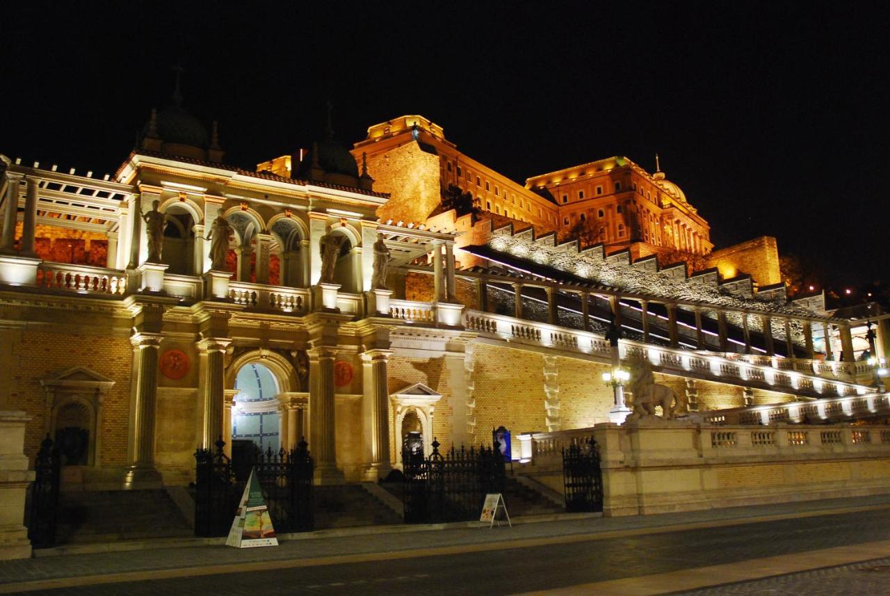 Hotel Orion Varkert Budapest Exterior photo